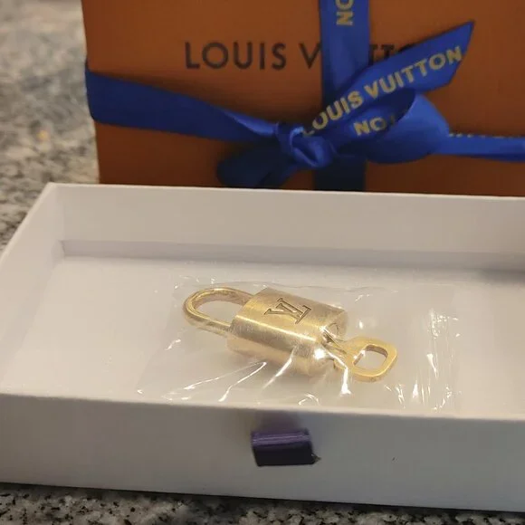 Louis Vuitton Padlock with Key #305. Made in France. - Picture 3 of 16